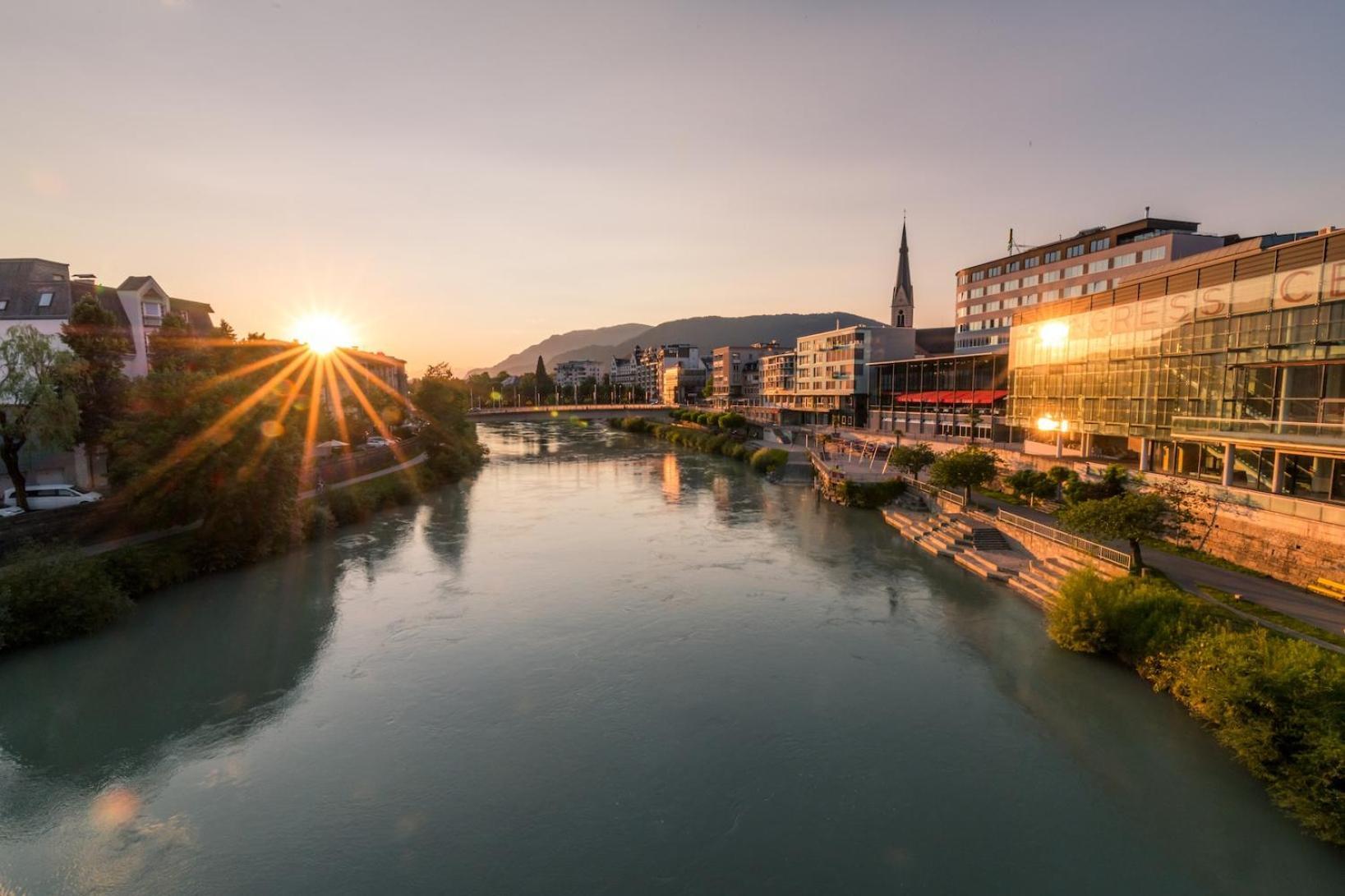 Voco Villach By Ihg Exterior foto