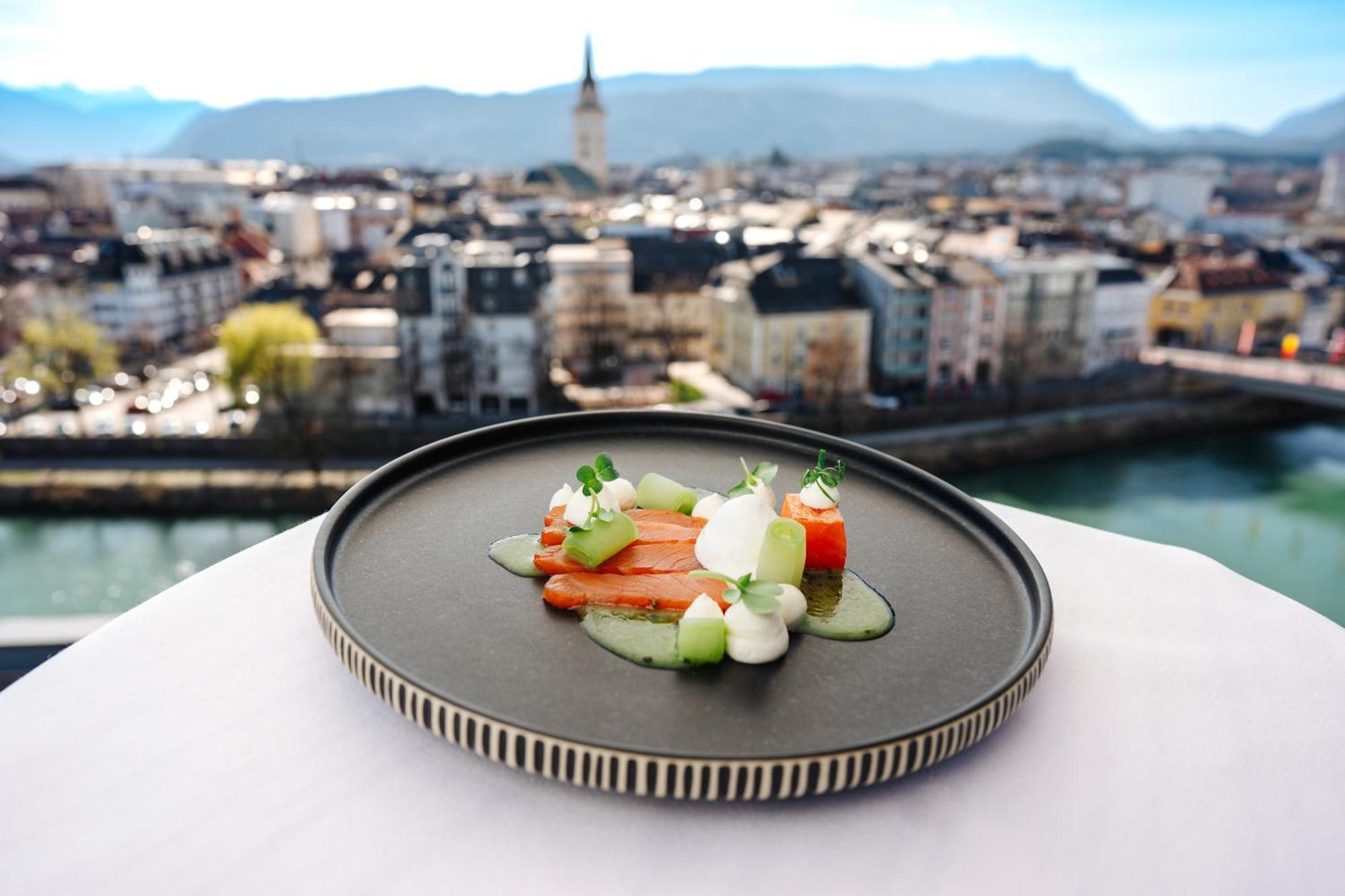 Voco Villach By Ihg Exterior foto