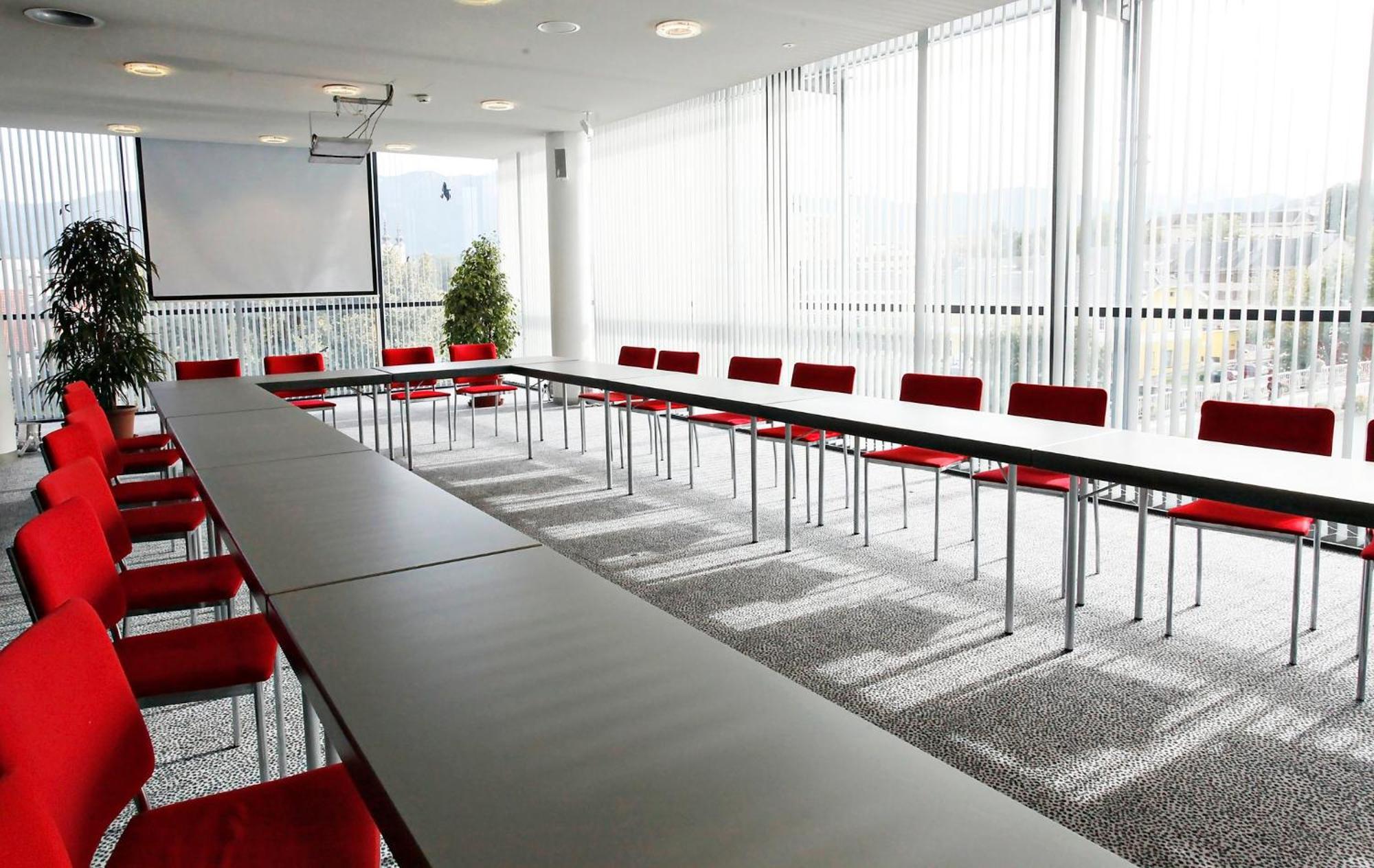Voco Villach By Ihg Exterior foto