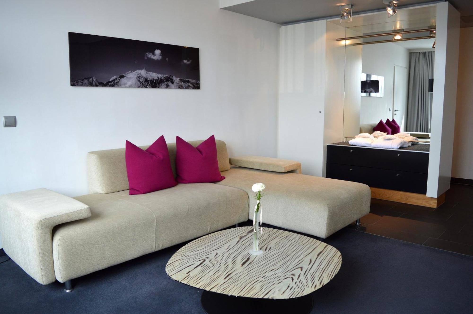 Voco Villach By Ihg Exterior foto